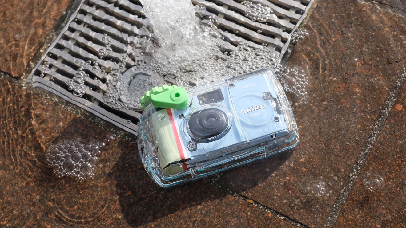 Photograph of Fujifilm QuickSnap Active submerged in water