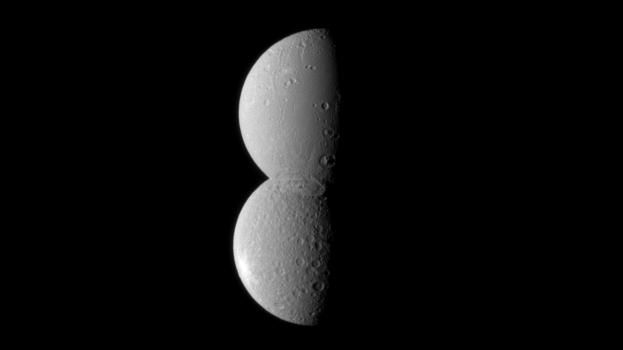 Satellite Snowman! Saturn Moons Align in Dazzling Photo | Space