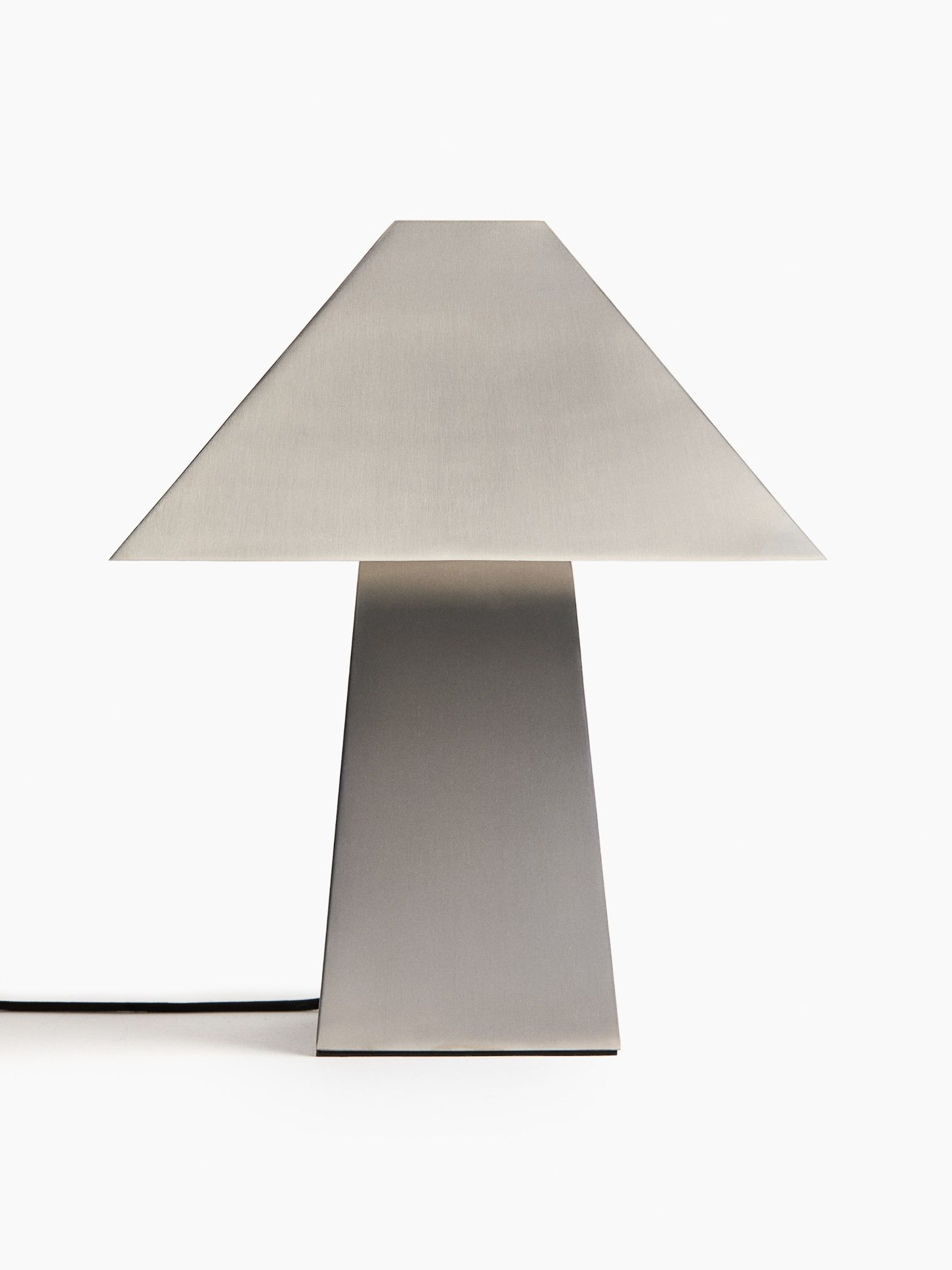 H&amp;amp;M, Geometric Metal Table Lamp