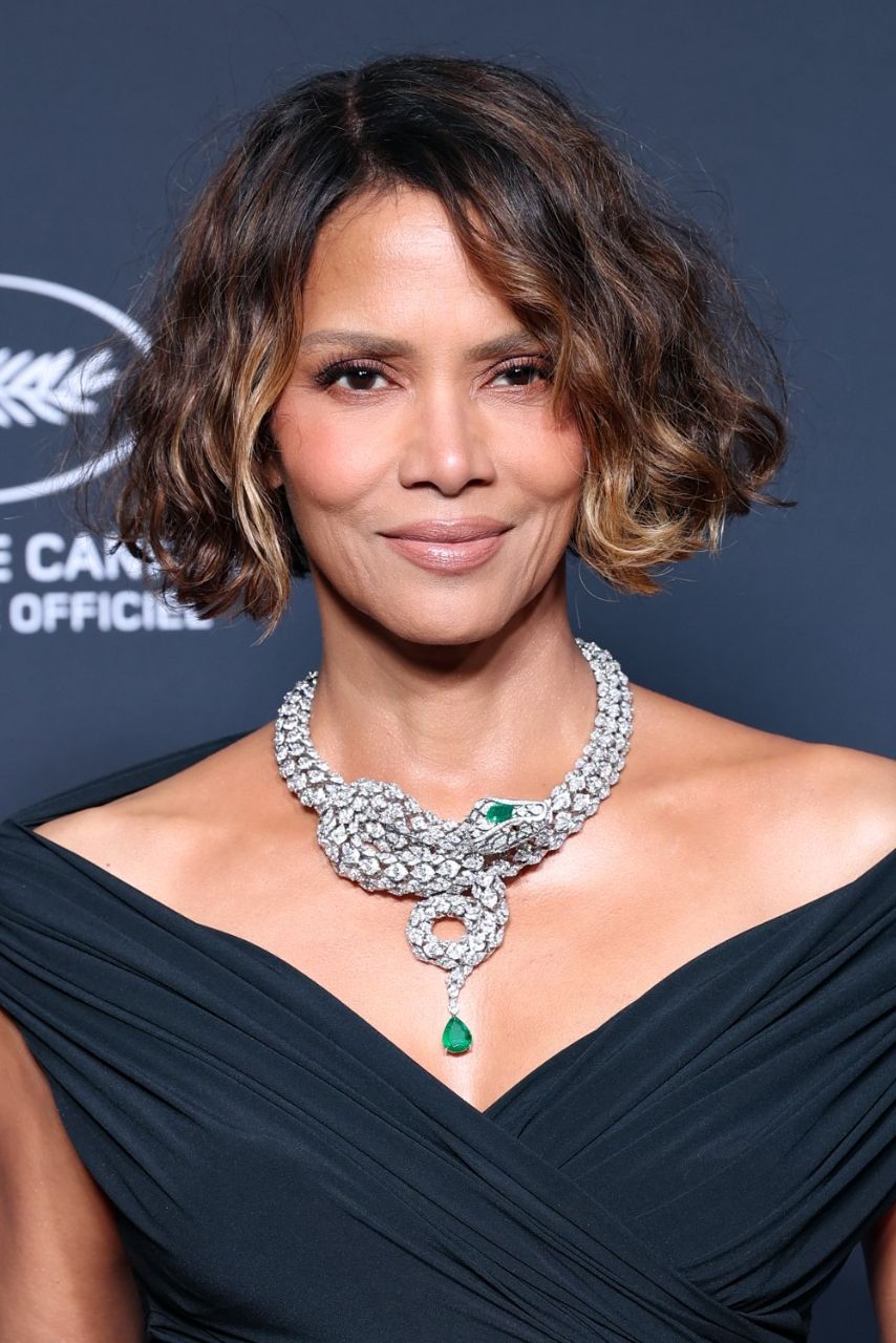Jury Member Halle Berry attends the photocall for the Chopard Trophy at the 78th annual Cannes Film Festival at Carlton Beach