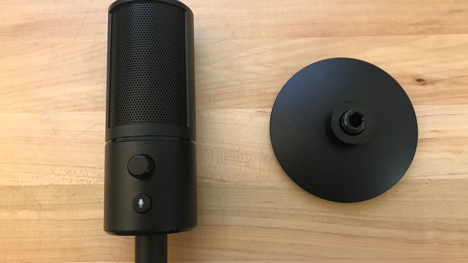 Razer's Seiren X Mic Is Perfect for On-The-Go Streamers | Tom's Guide