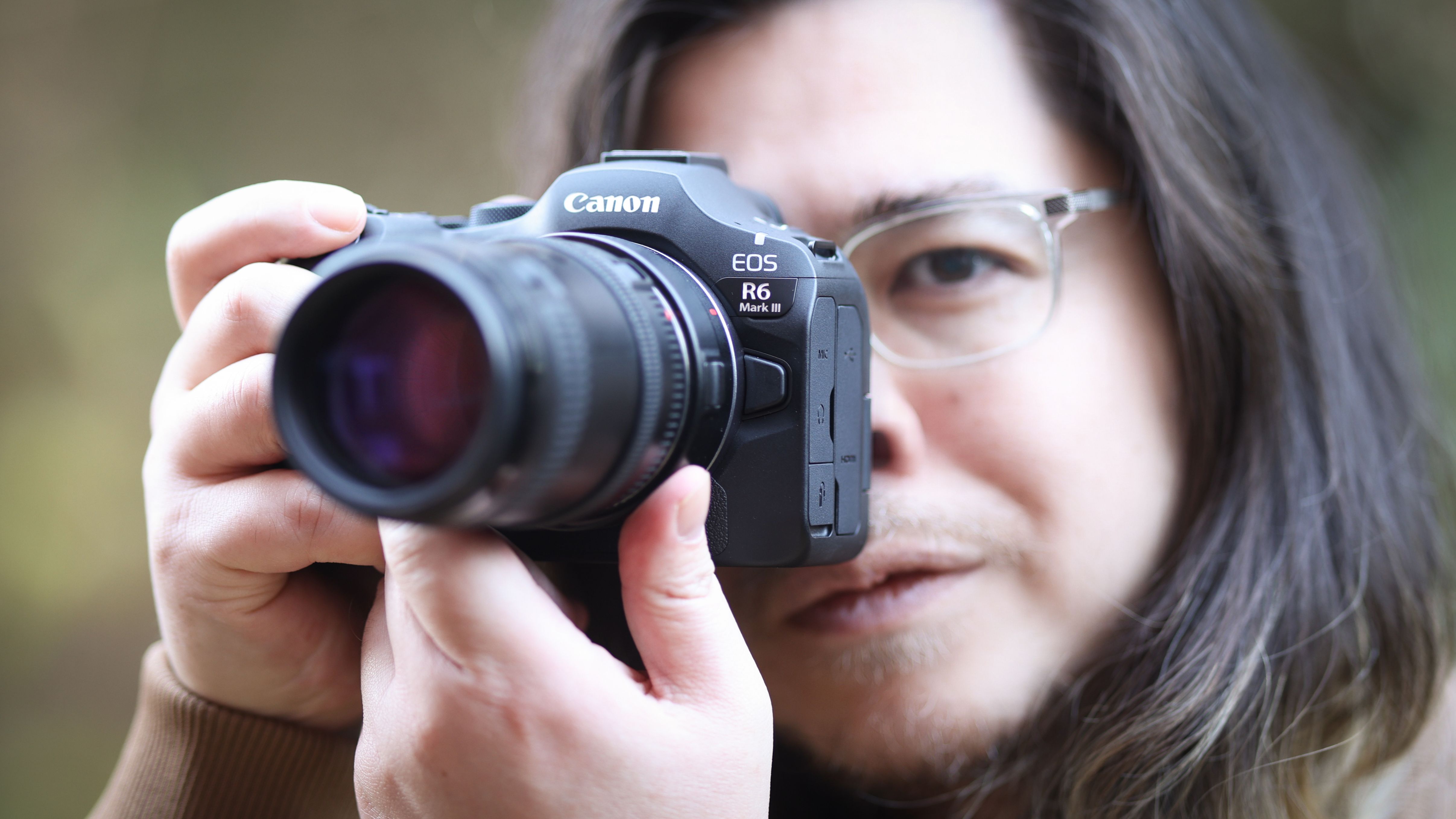 James Artaius shooting with the Canon EOS R6 Mark III outdoors