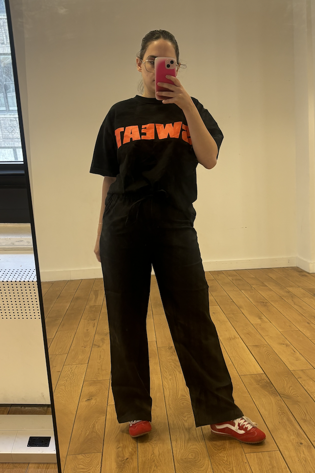 Julia Marzovilla in retro red vans super Lowpro Sneakers