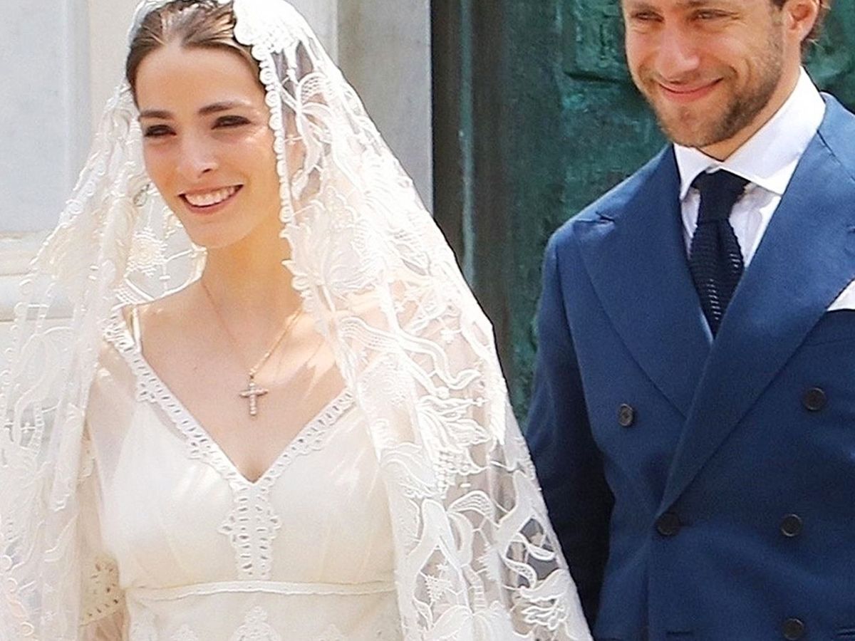 See Bee Shaffer's Second Wedding Dress in Italy | Who What Wear See Bee Shaffer's Second Wedding Dress in Italy | Who What Wear
