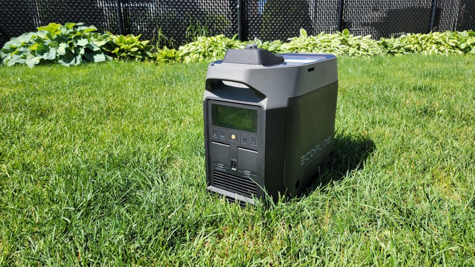 ecoflow portable power station delta 2 EcoFlow Delta 2 Max With 2 Extra Batteries 6144Wh 2400W LiFePO4 Solar  Generator + 200W Portable Monocrystalline Solar Panels Kit