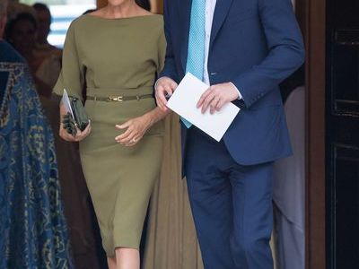 meghan markle green dress ralph lauren At Prince Louis's Christening Wears F25EGK1760