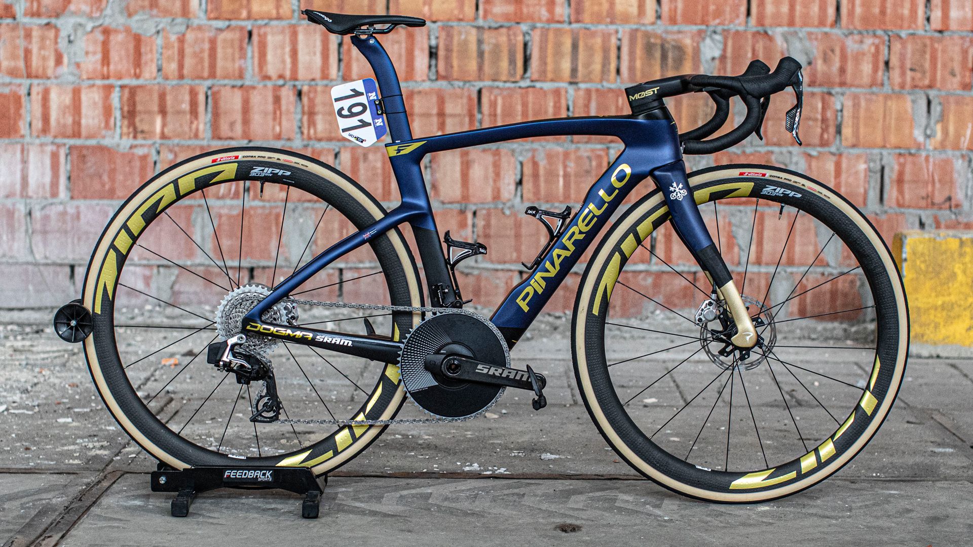 トムトム8号　Pinarello 2021 BORA WTO45 Gold and bold: Tom Pidcock's Pinarello Dogma F from Omloop Het