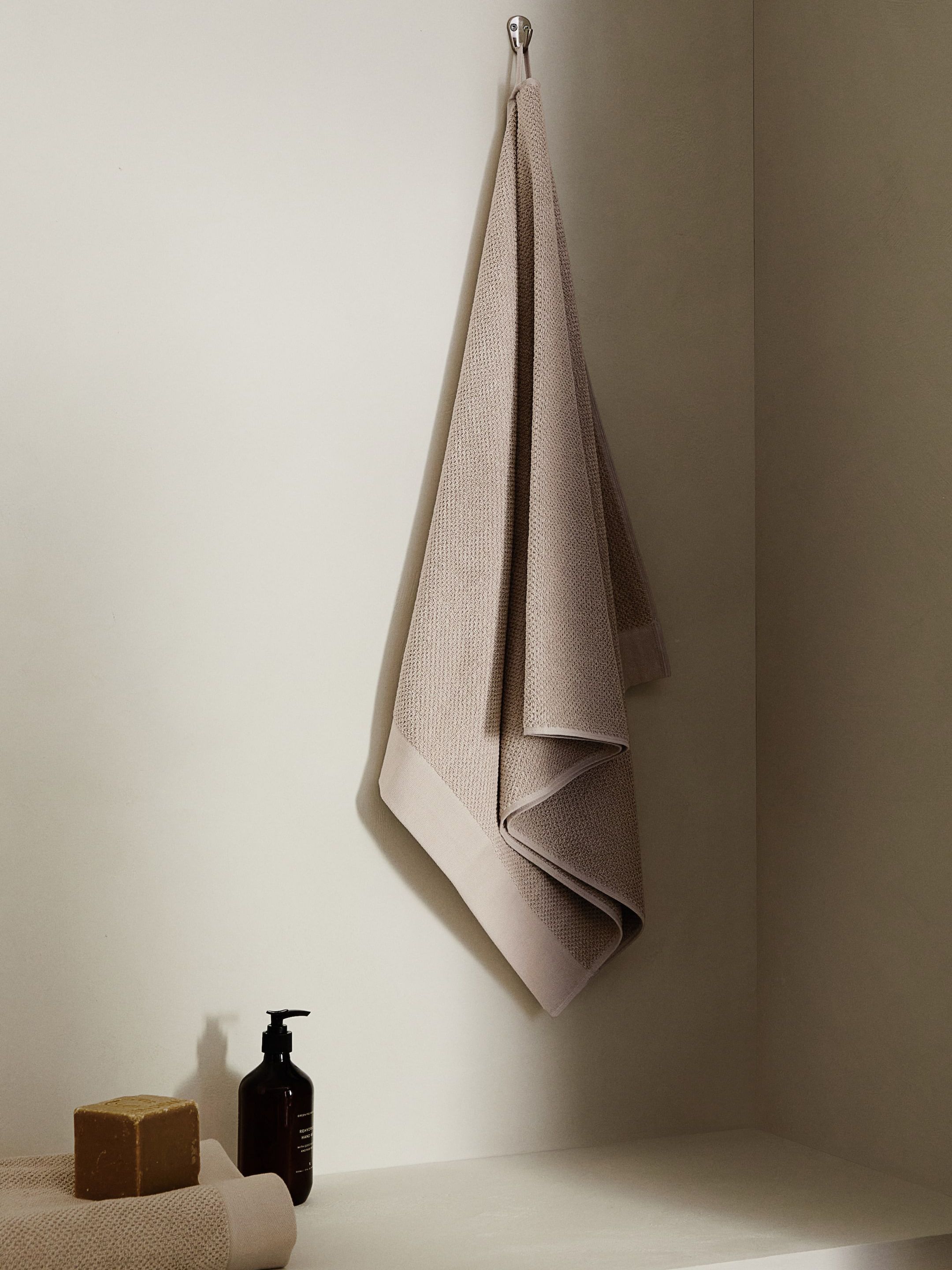 H&amp;amp;M, Cotton Terry Bath Towel