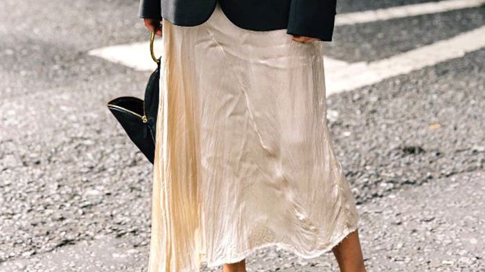 off shoulder fall wedding guest dress Ever-Pretty Chic Spaghetti Strap Chiffon Midi Summer Formal Wedding Guest Dress with Ruffles Sleeve