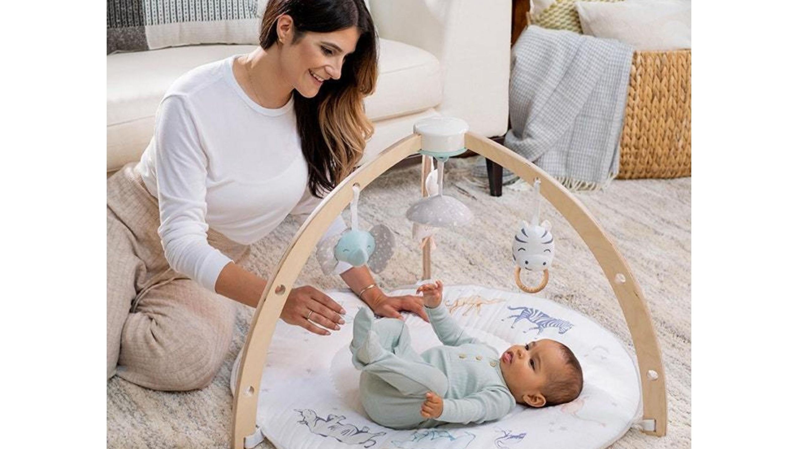 aden + anais Play and Discover Baby Gym review | GoodtoKnow