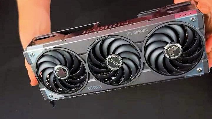 ASUS AMD Radeon RX 9070 XT 16GB OC　新品未開封 The Asus RX 9070 XT TUF Gaming has allegedly been unboxed