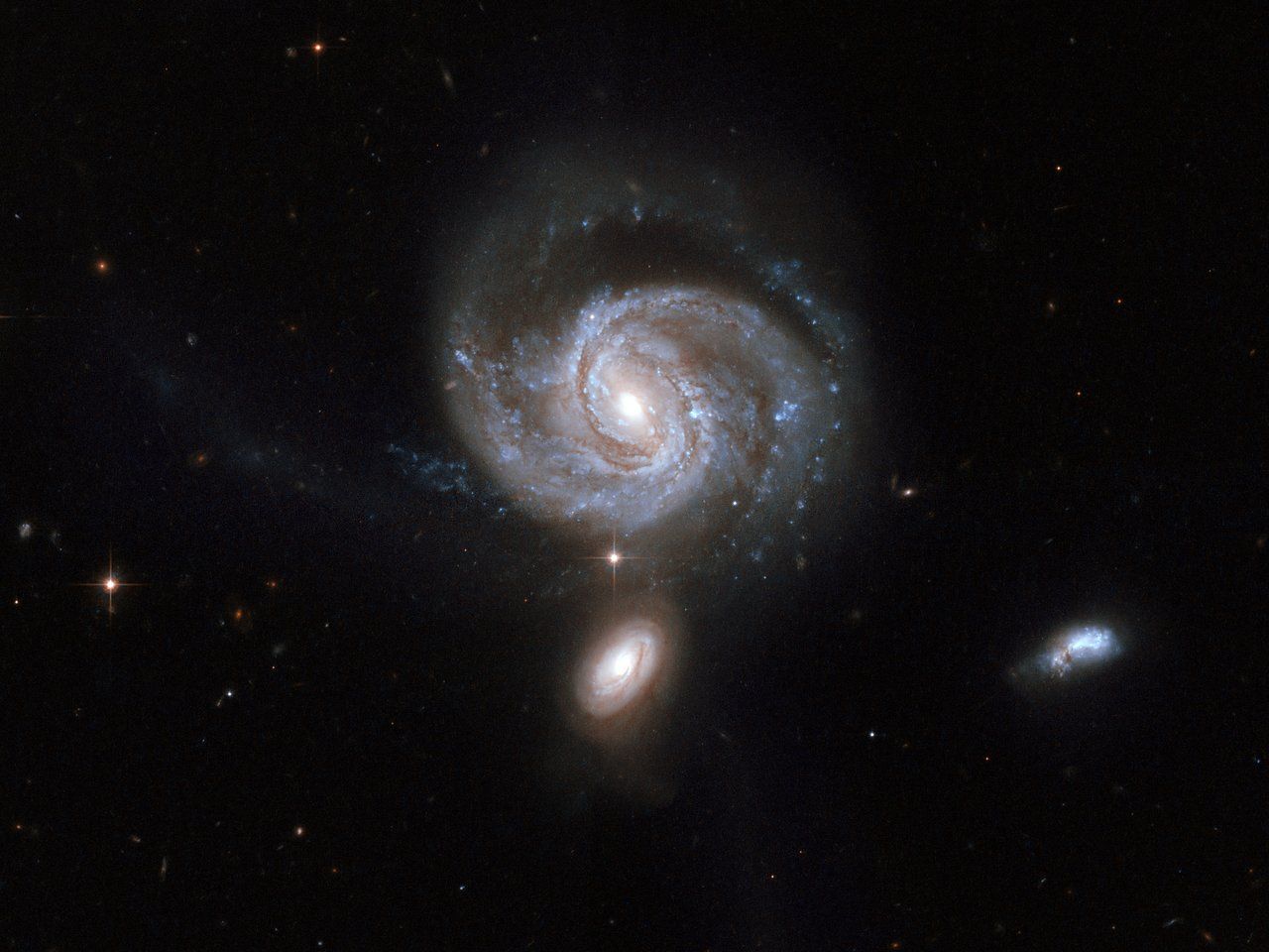 ギュスターヴ② Rogue Black Hole Wanders Toward Galaxy's Edge | Space