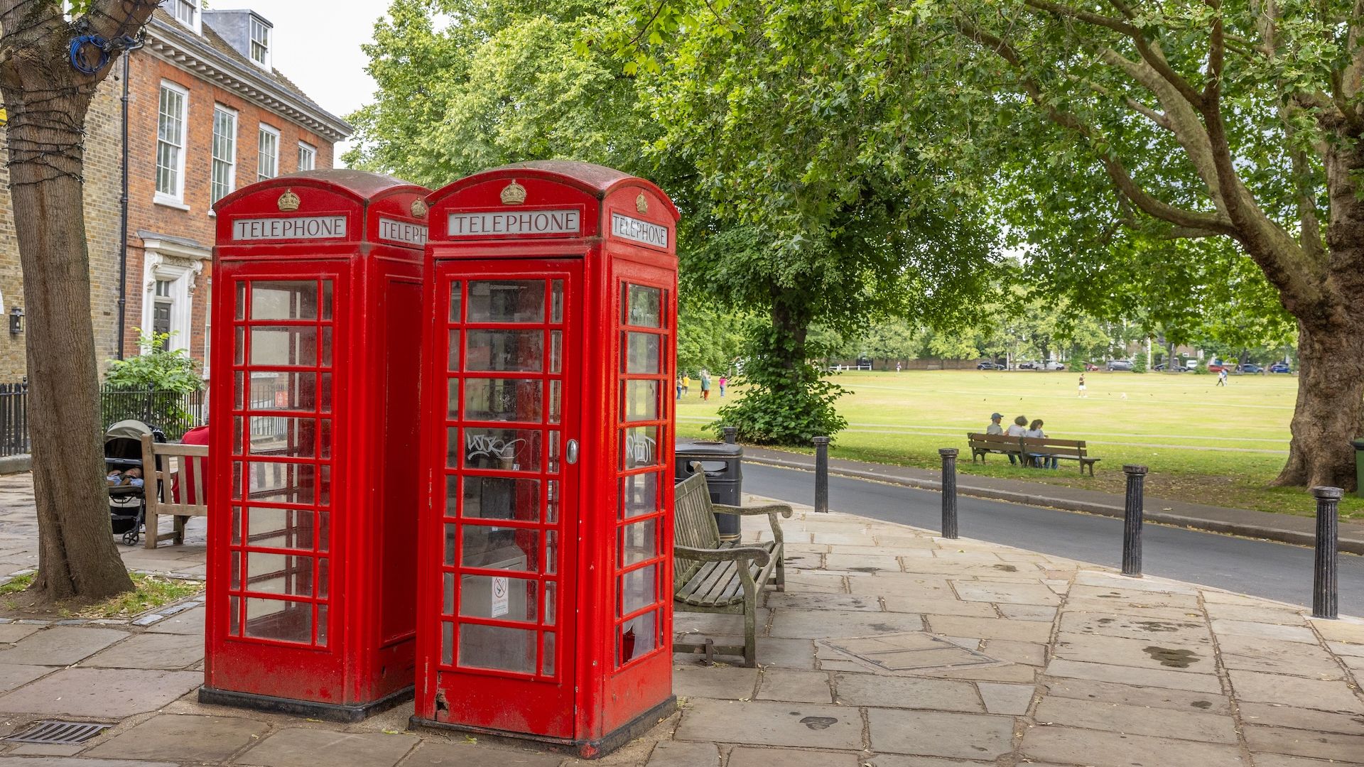 LONDON, UNITED KINGDOM - JULY 18: The courtyard in front of The Prices Head pub where Ted Lasso was filmed in Richmond, on July 18, 2023, in London, United Kingdom. (Photo by Steve Christo - Corbis/Corbis via Getty Images)