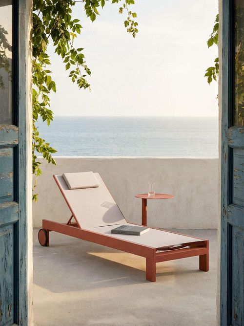Reclining Aluminum Sun Lounger With Akelia Cushion