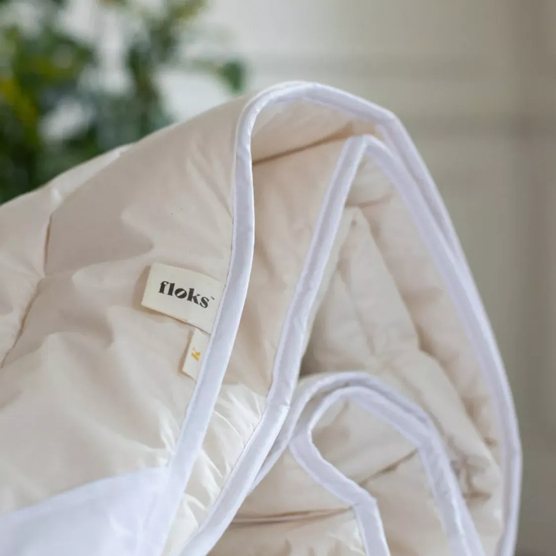 Floks Luxury British All Seasons Wool Duvet, 8-10 Tog