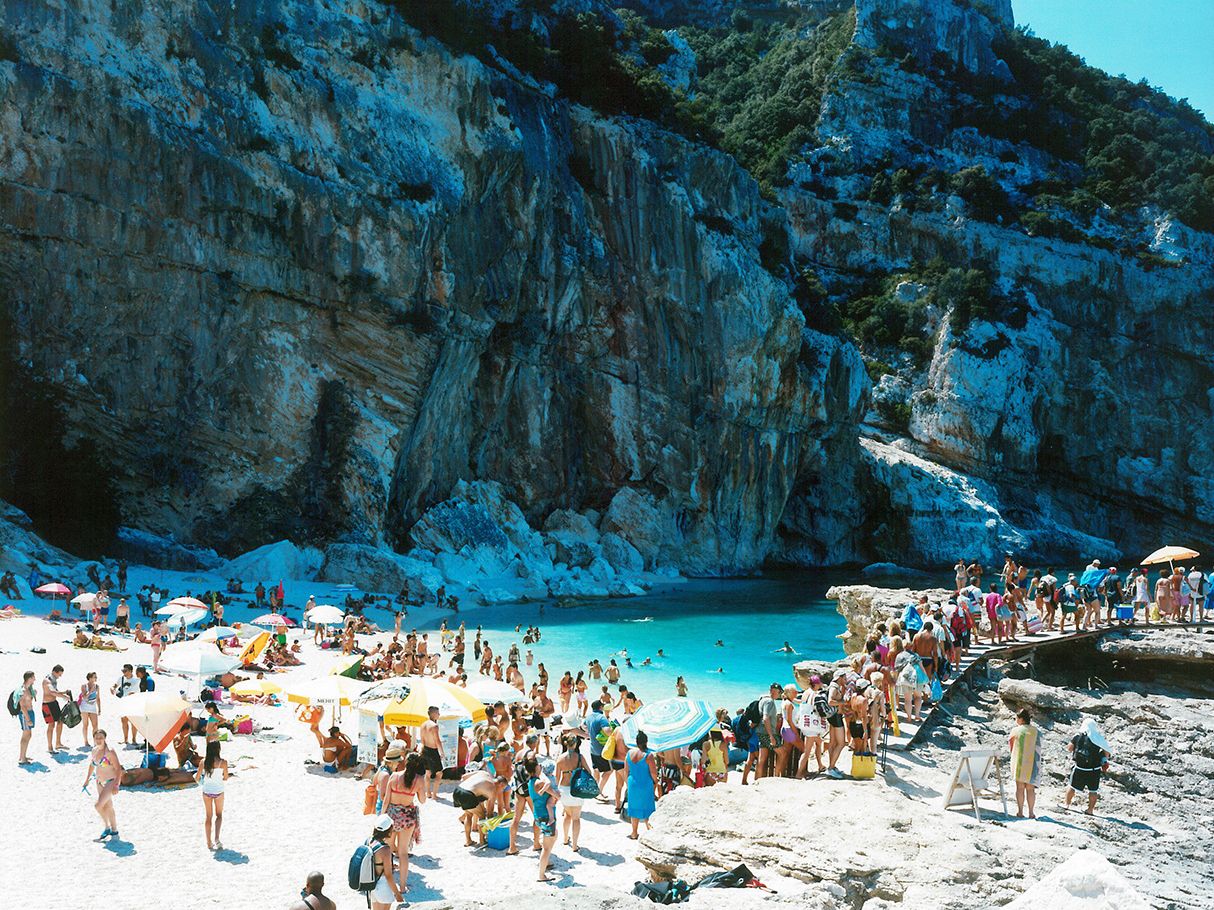 BEACH & DISCO: Massimo Vitali/写真集 洋書 97mrfN7hDmZwoK5kM4p4XK.jpg