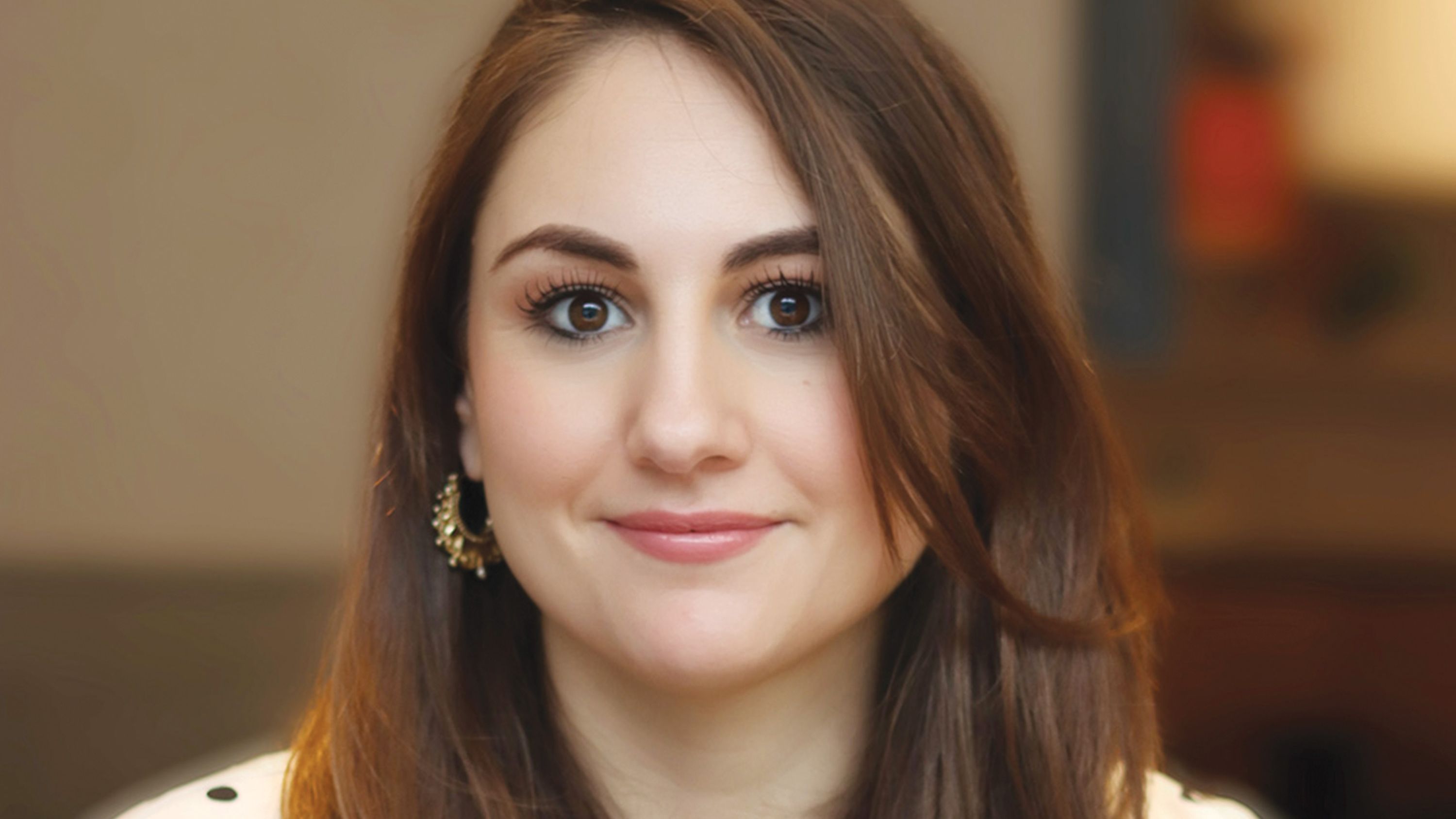 Headshot of a woman