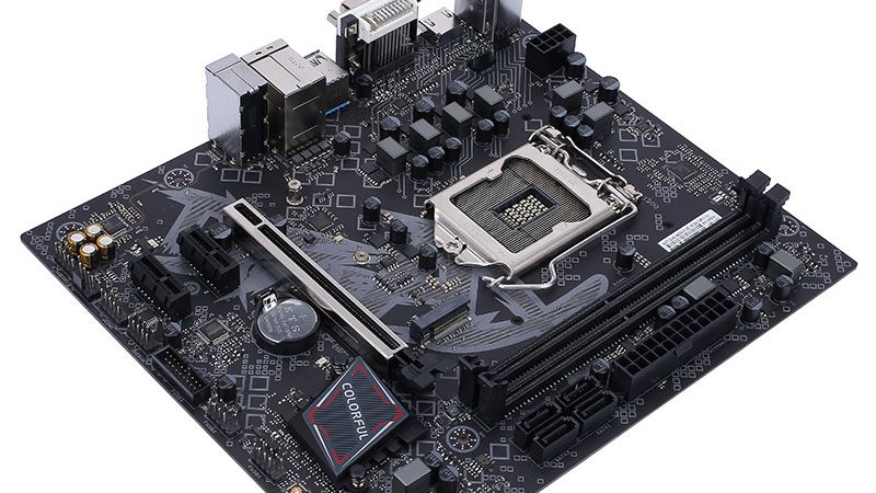 crimson163　CPU M/B XBomMNV6VxuVNmd2xntf8D.jpg