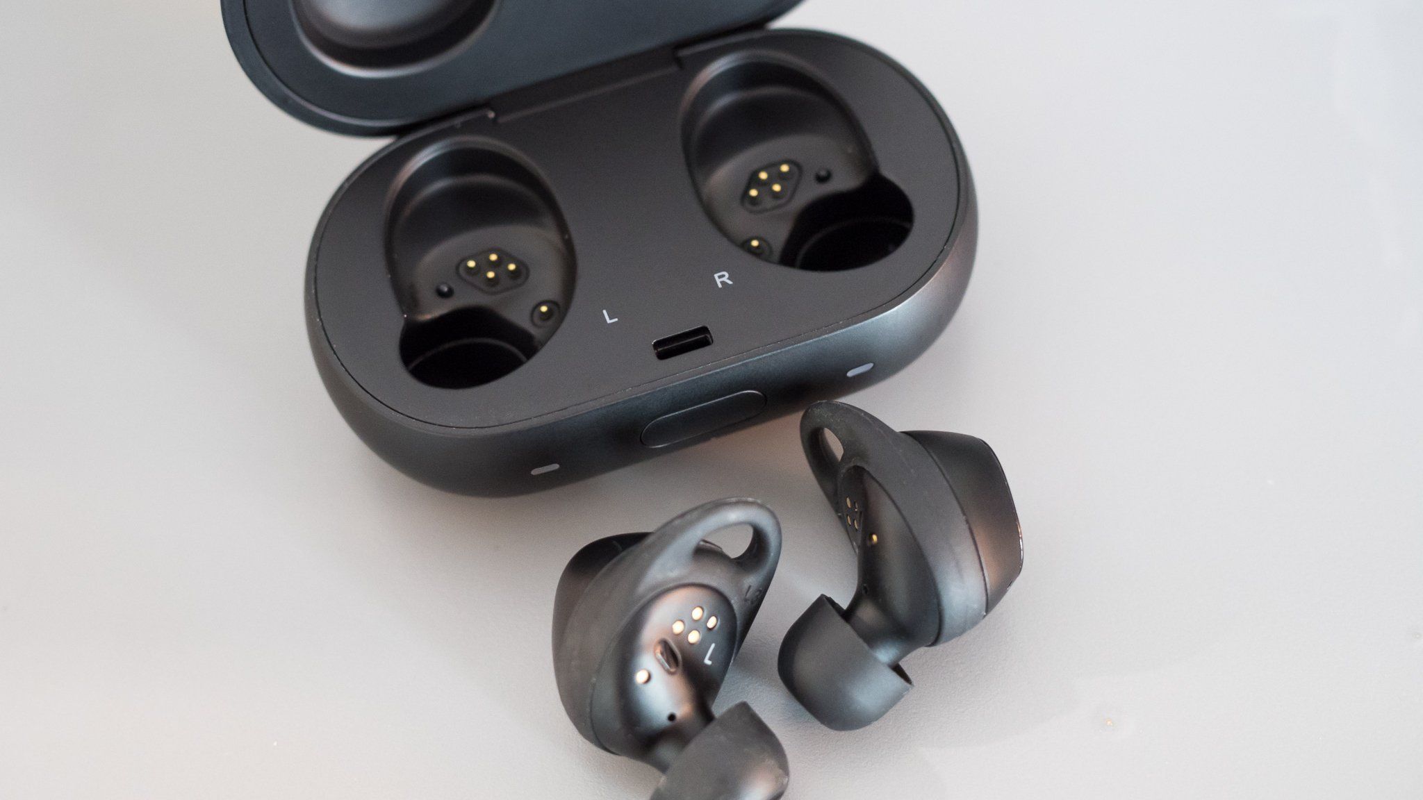ヘッドフォン/イヤフォン Samsung Galaxy Gear IconX 2018 ver. 3EpjkXFjeZr5dgi2vNXs54.jpg
