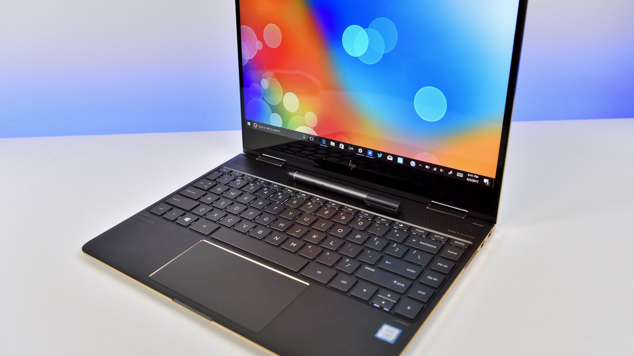 【くん】【4K】HP Spectre x360 13 1TB 16GB 9kYQqszTbAyJt6davQaYND.jpg