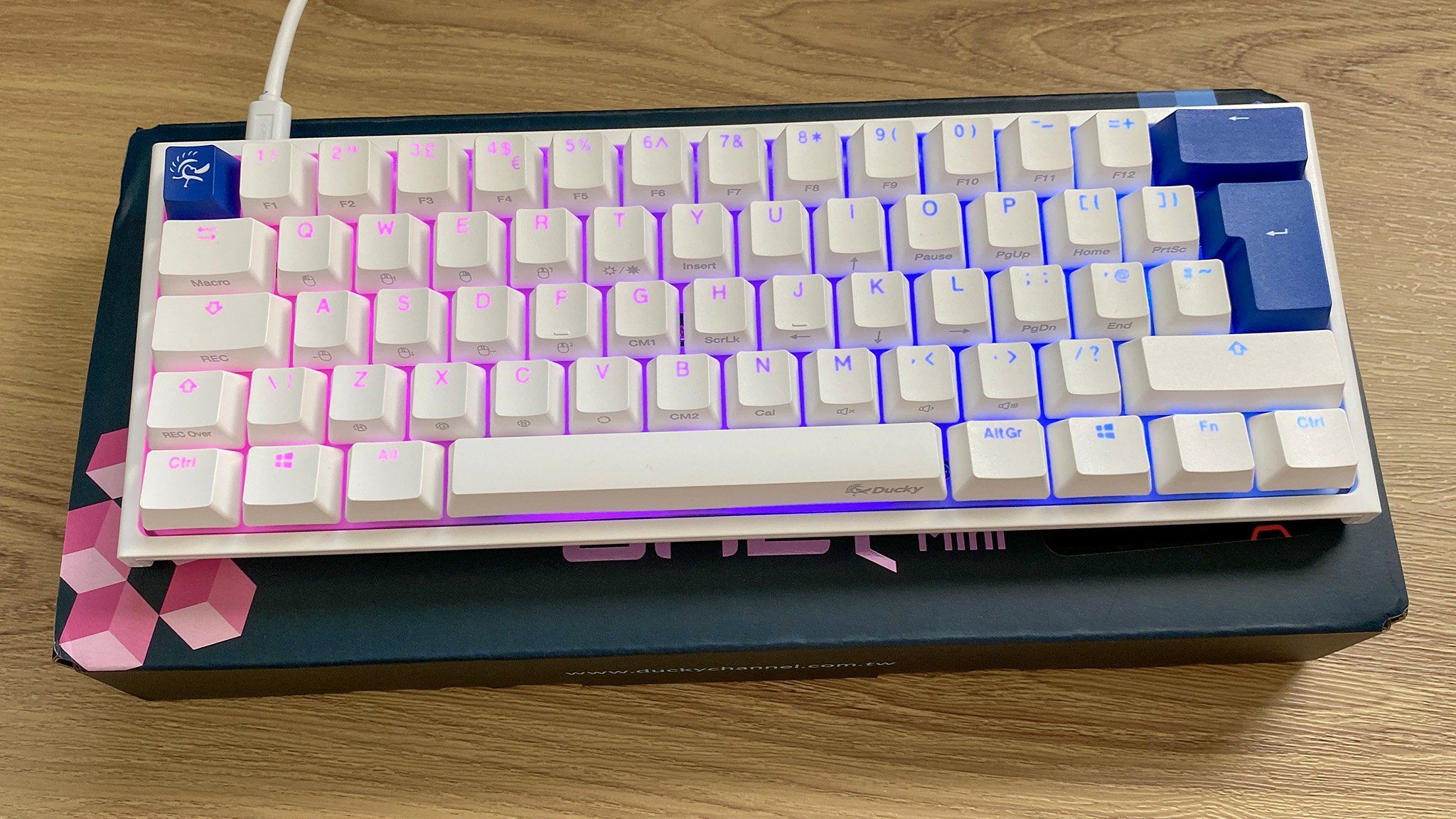 Ducky Channel ONE 2 MINI RGB 60% CHERRY… Amazon.com: Ducky One 2 Mini RGB (Cherry MX Silent Red