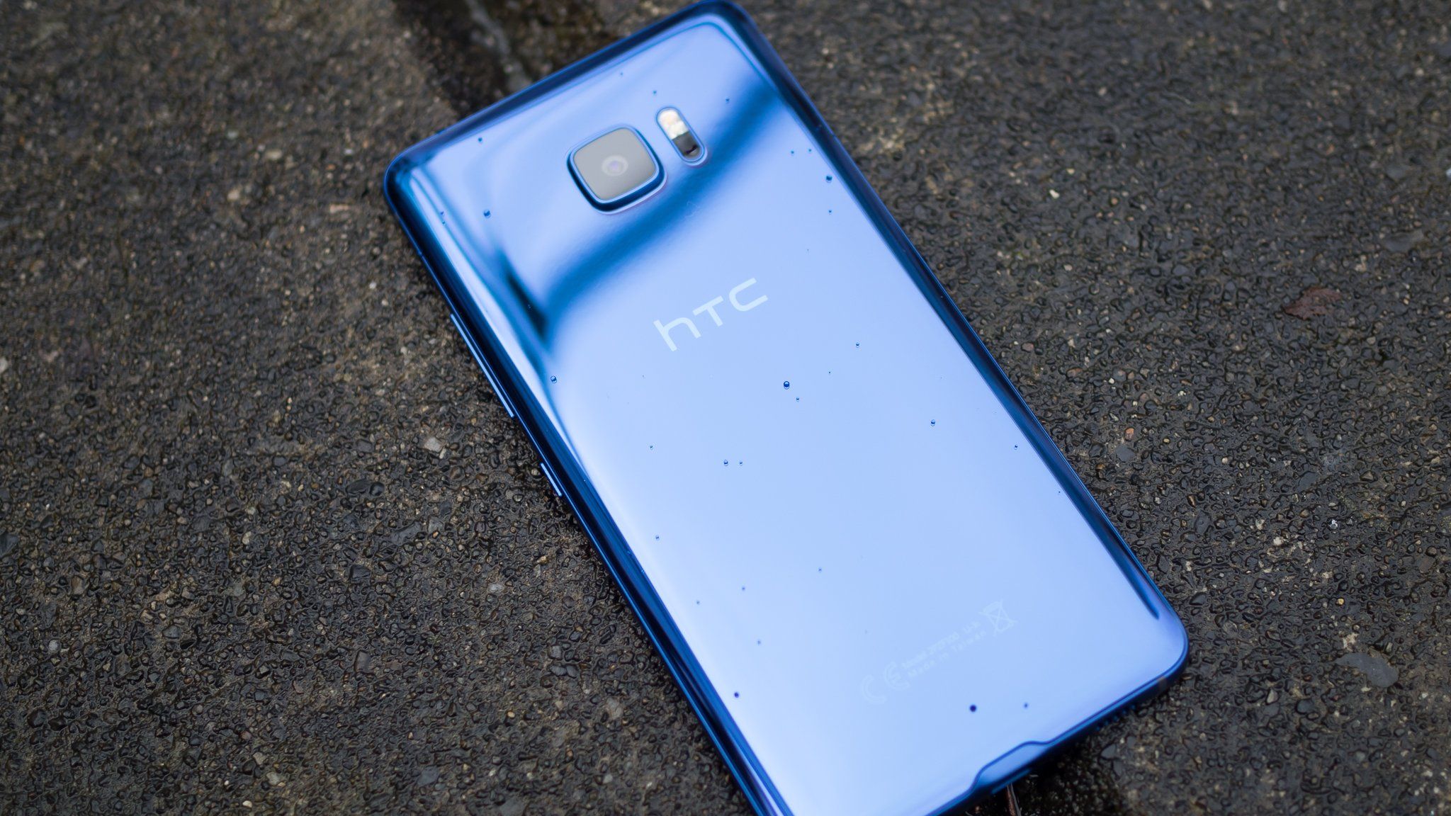 HTC - HTC スマートフォン　ブルー Blue HTC One coming to Best Buy as an exclusive