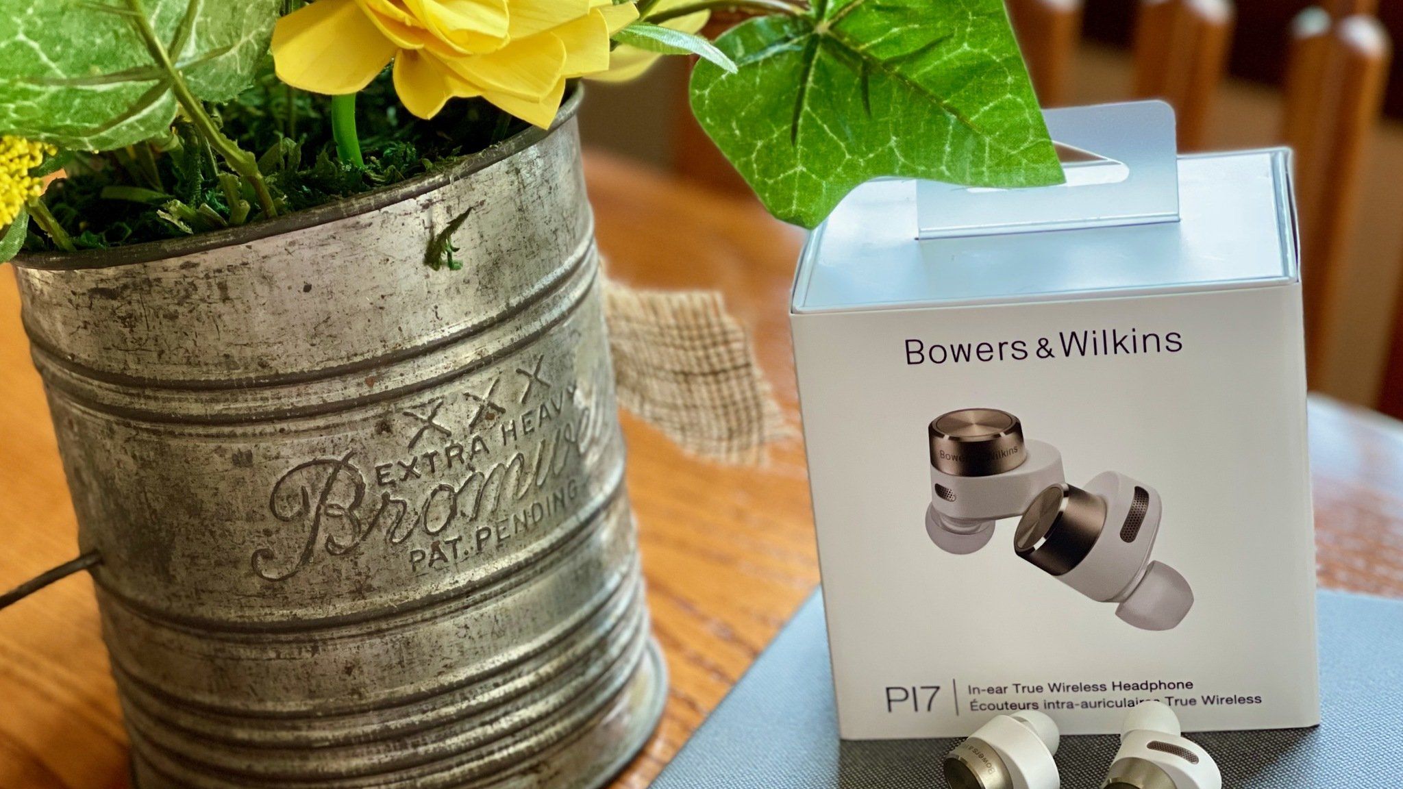 Bowers & Wilkins ワイヤレスイヤホン P17 Bowers & Wilkins P17 In-Ear Headphones review: Near excellence for