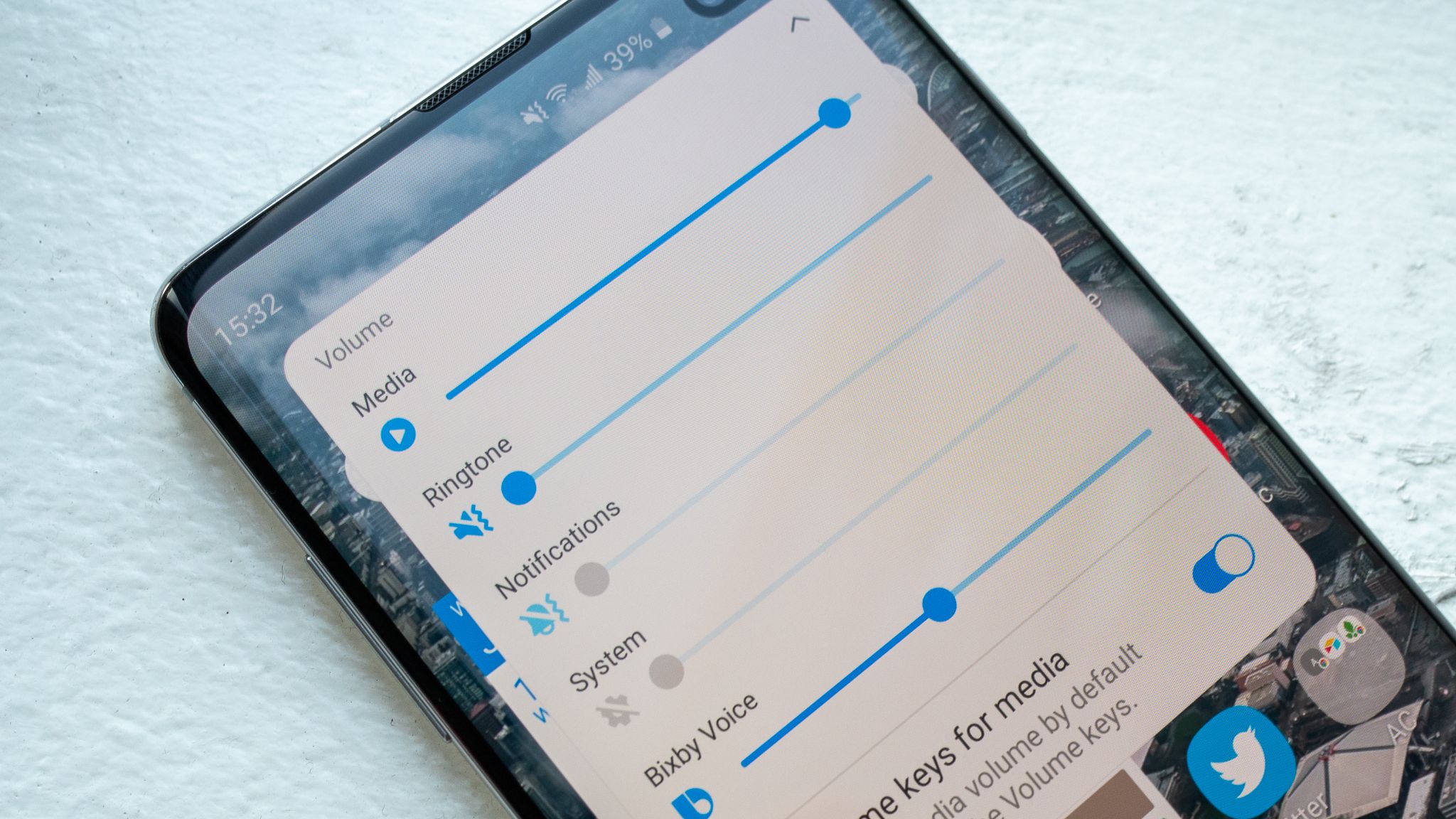 Do us all a favor: Put your phone on vibrate mode, and leave it there |  Android Central