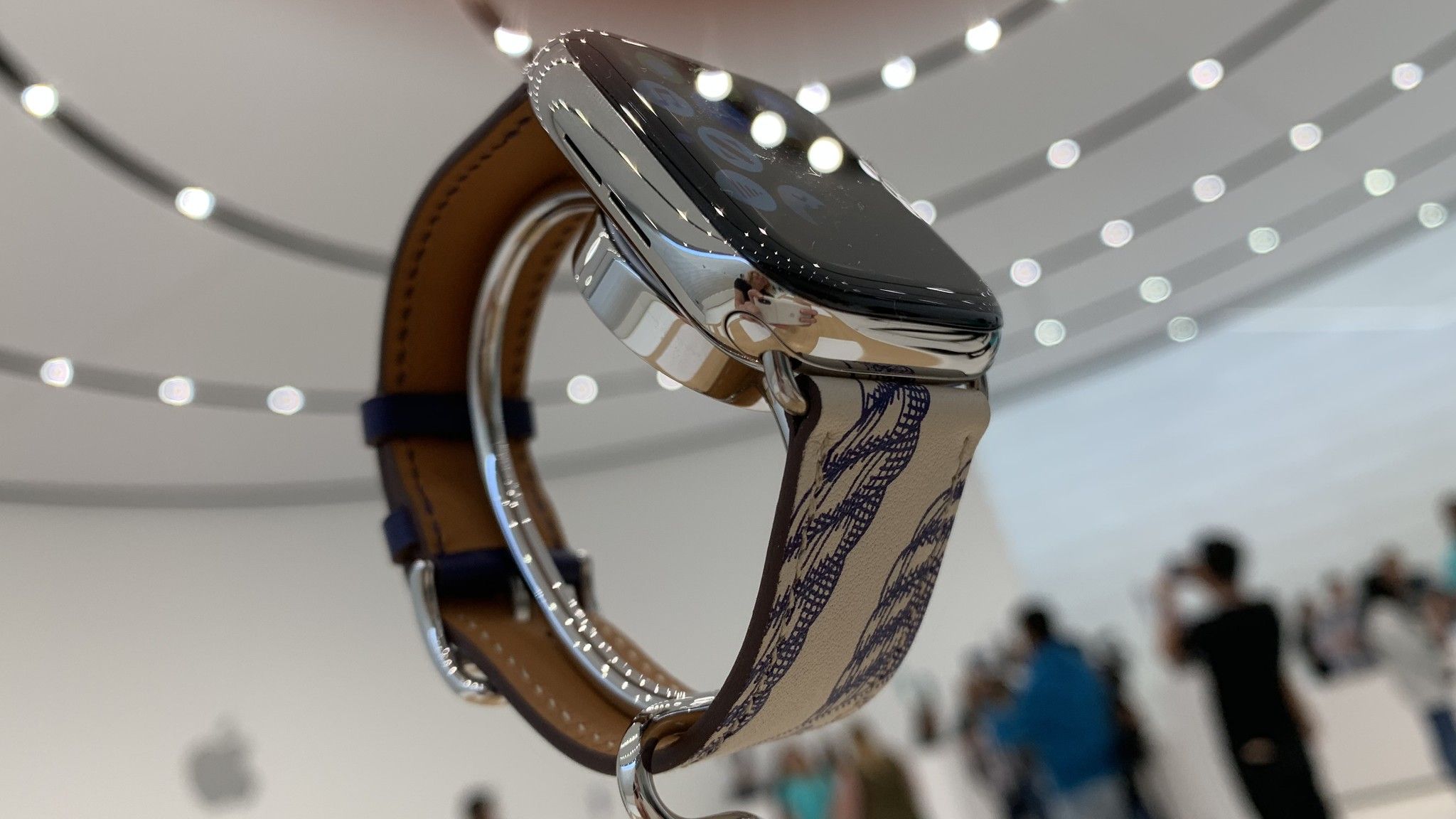 Apple Watch - Apple Watchシリーズ5 Amazon.com: Apple Watch Series 5 (GPS + Cellular, 44MM