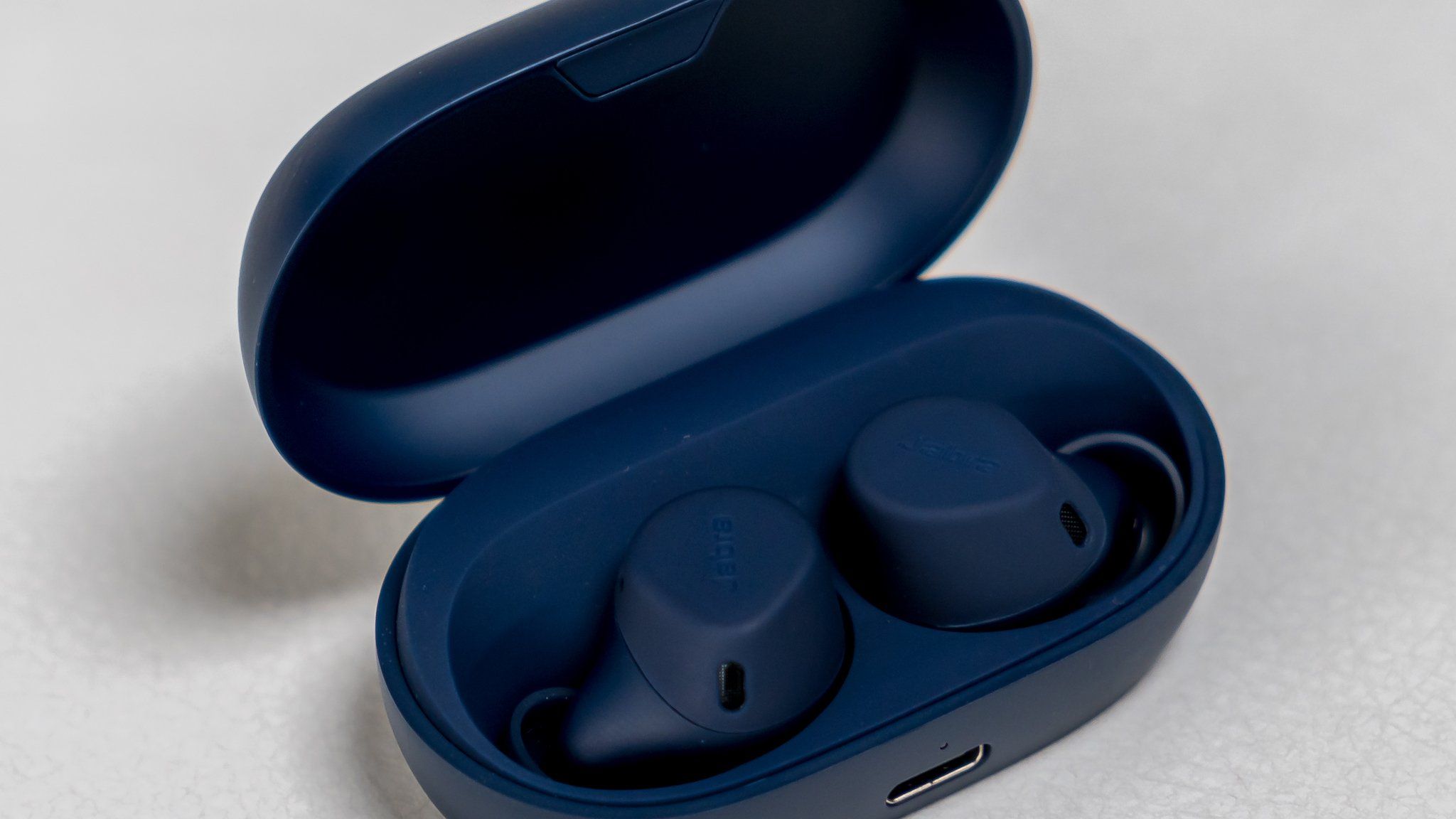 Jabra Elite 7 Active vs. Apple AirPods (3rd Gen) | Android Central