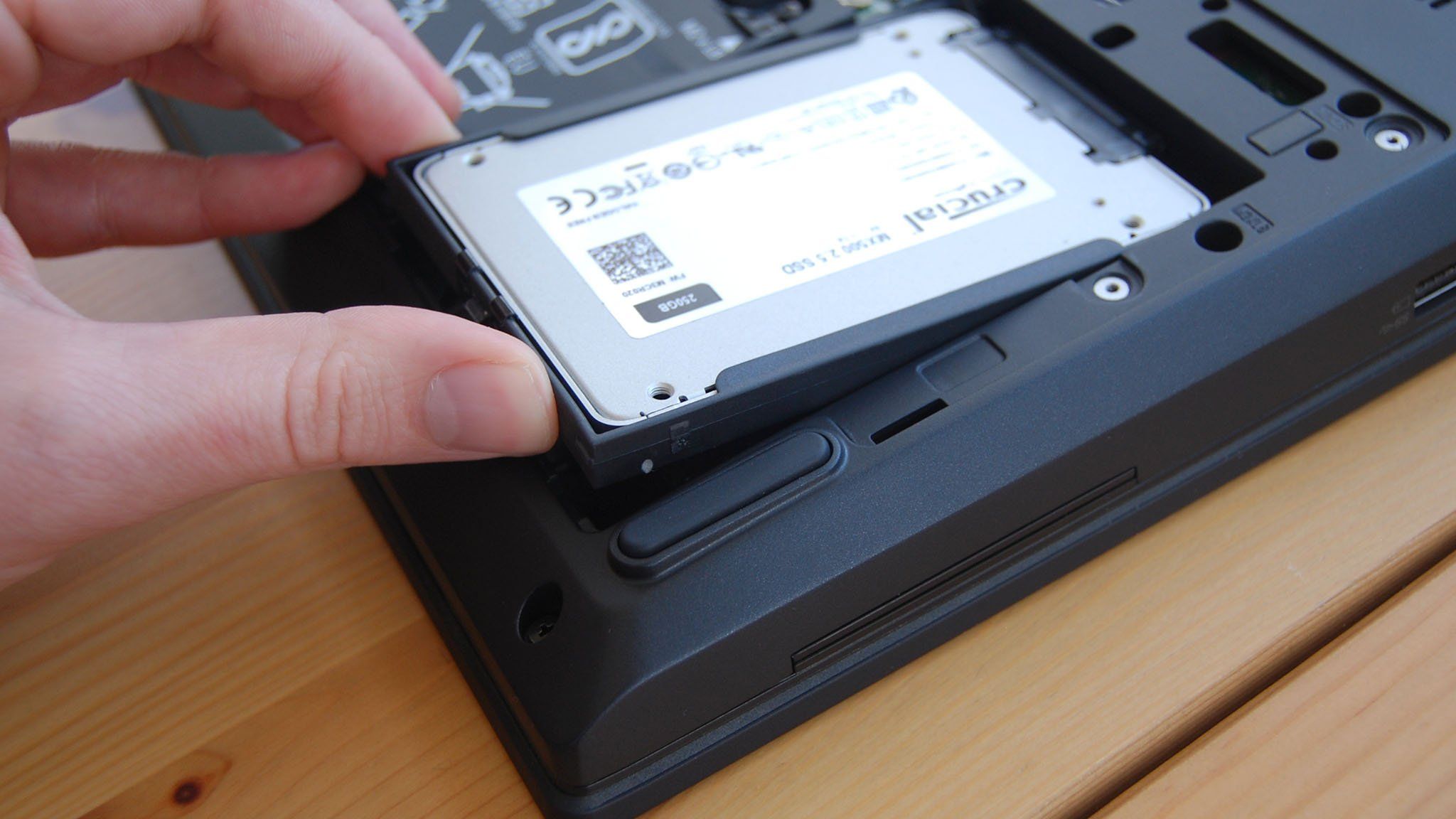 LaVie改137 Core i7 SSD SSD+HDD Win10　特33 Upgrading Your Notebook Hard Drive To An SSD, A How-To