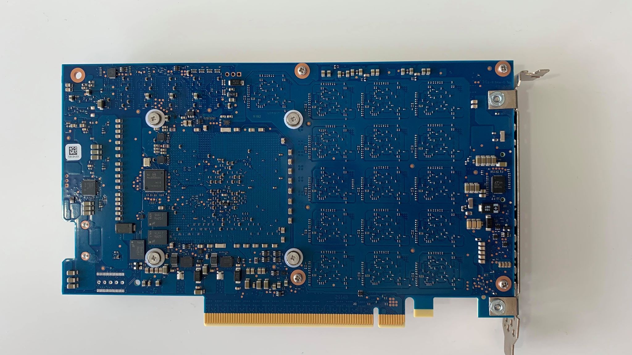 ひがぽん（SSD） Kioxia KPM7XRUG15T3 Pm7-r Series 15.36 TB SSD New