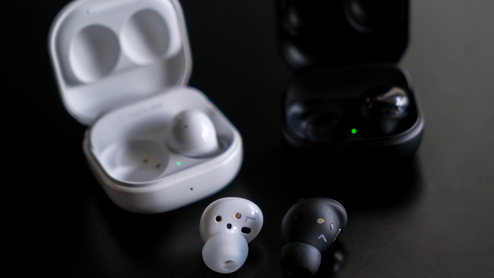 GalaxyBuds２ノーマル✕２ Amazon.com: SAMSUNG Galaxy Buds2 True Wireless Earbuds, Active