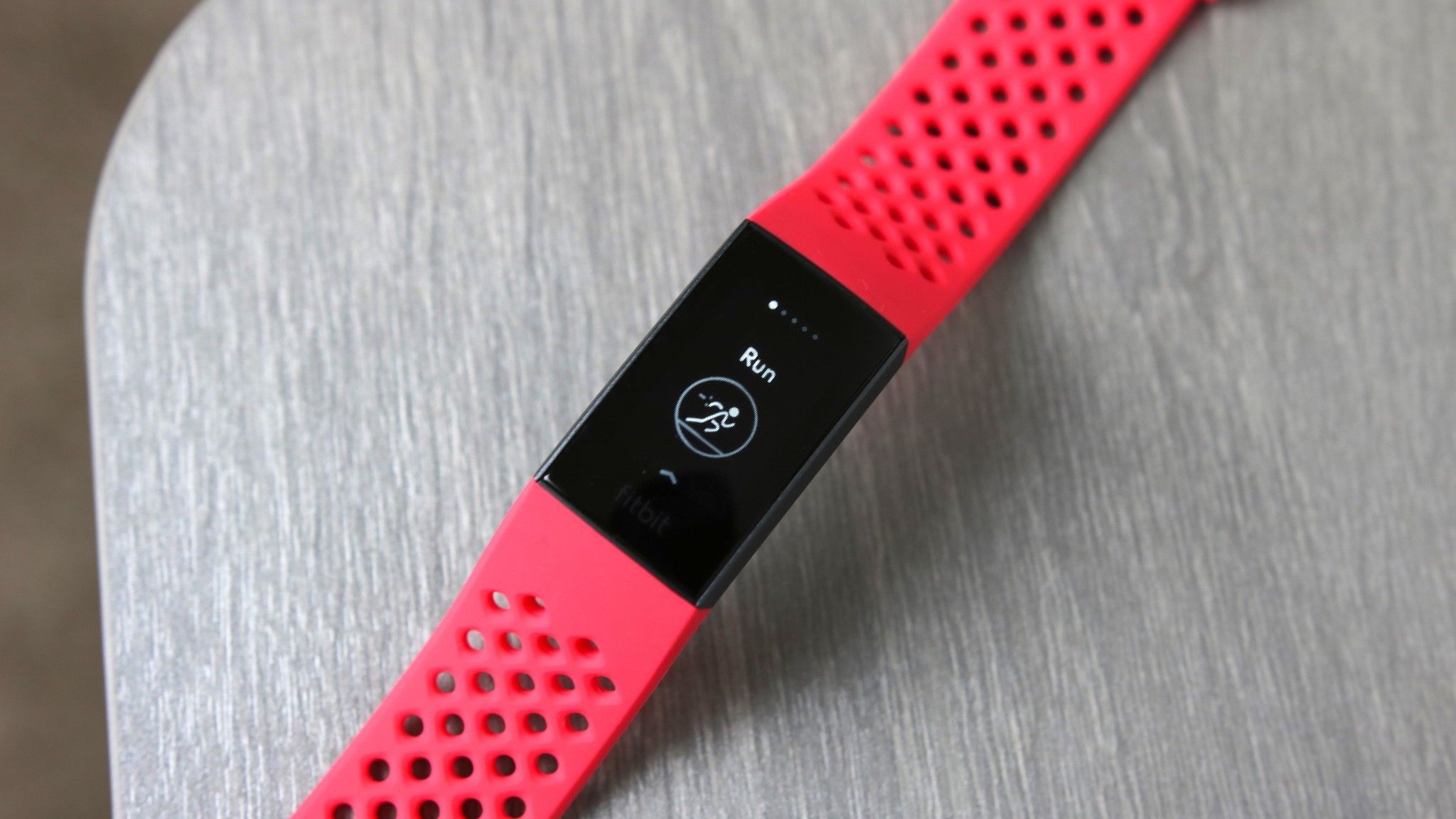 その他 Fitbit Charge2 RED Fitbit Charge 2 vs. Charge 3: What's different and should you buy