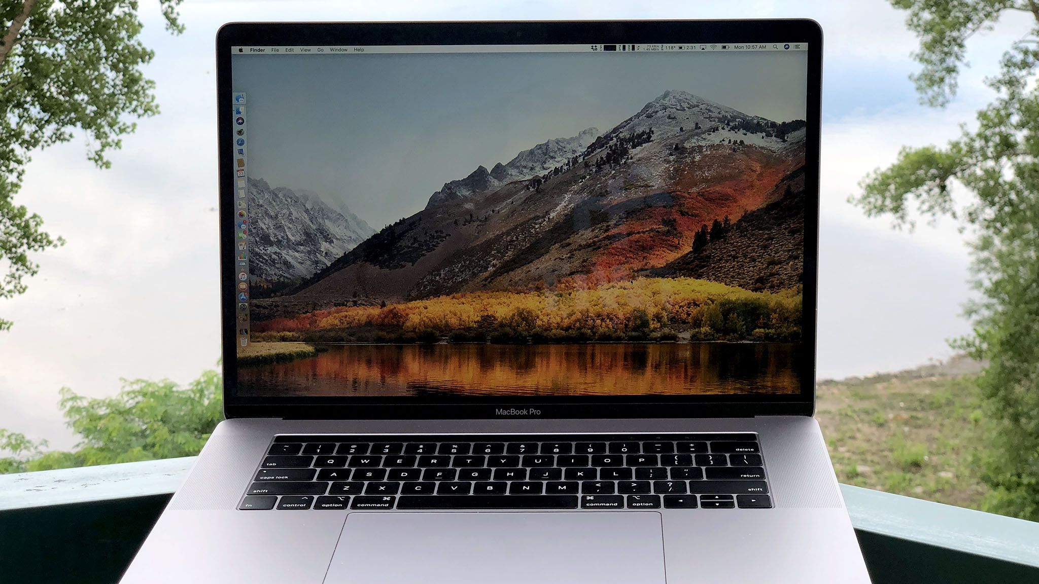 MacBook本体 Mac book pro 2018 MacBook Pro (13-inch, 2018, Four Thunderbolt 3 ports