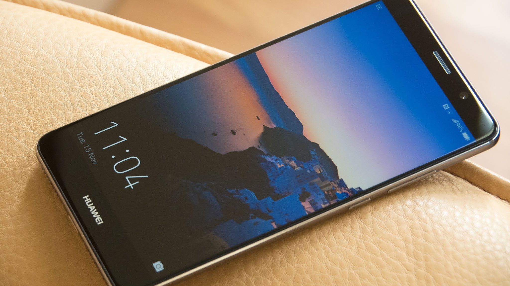 スマートフォン本体 ANDROID - HUAWAI mate9 android sHQaf2WqhstuewFPLYJ5wi.jpg