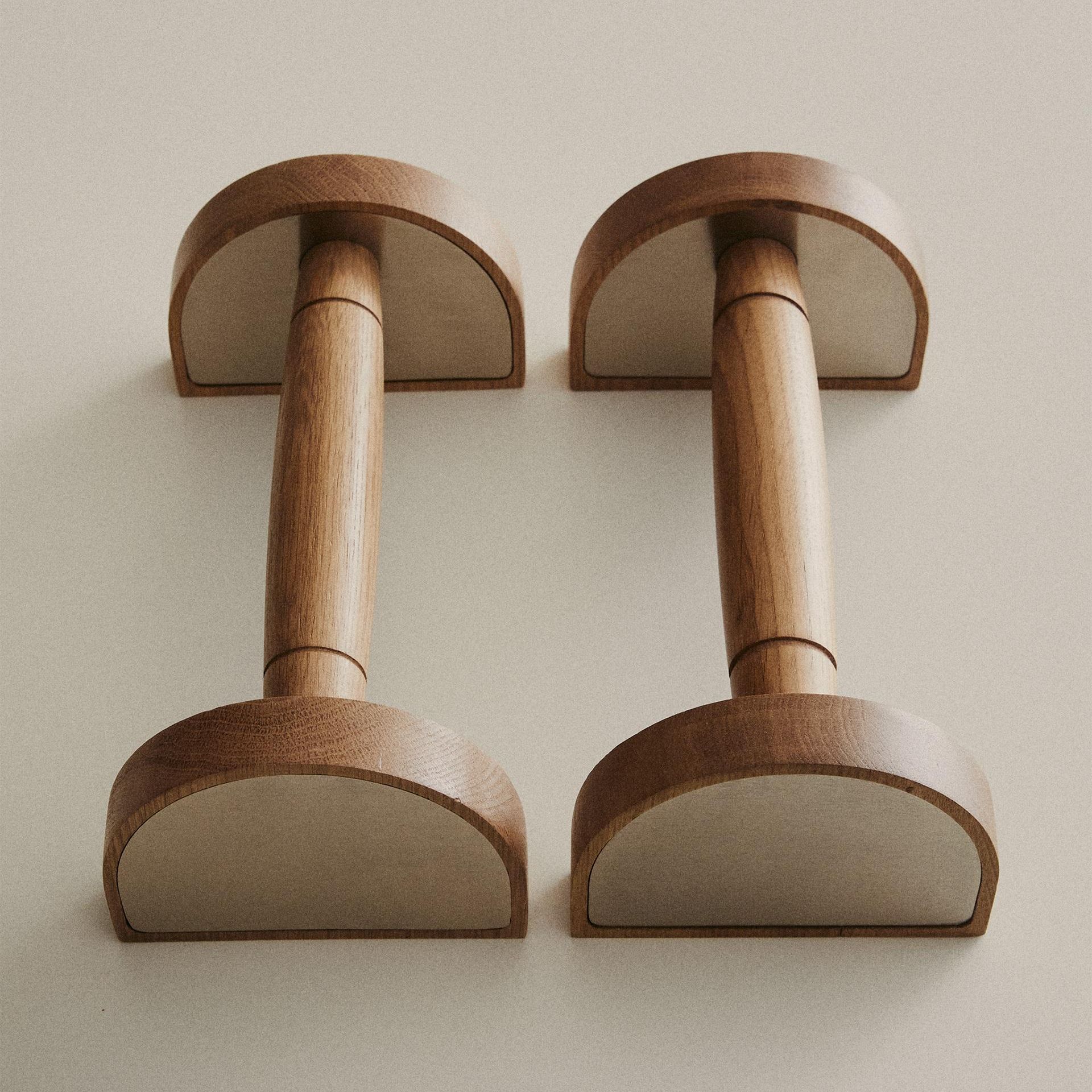 Oak Wood Push-Up Pot Holders (pack of 2)