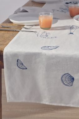 Prise Du Jour Embroidered Table Runner