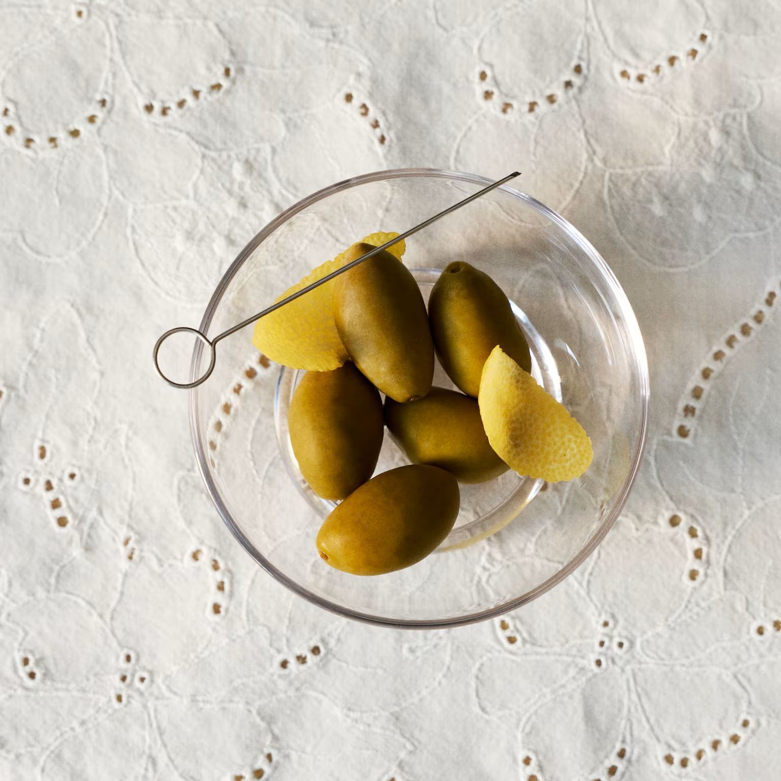 H&amp;amp;M, Broderie Anglaise Tablecloth