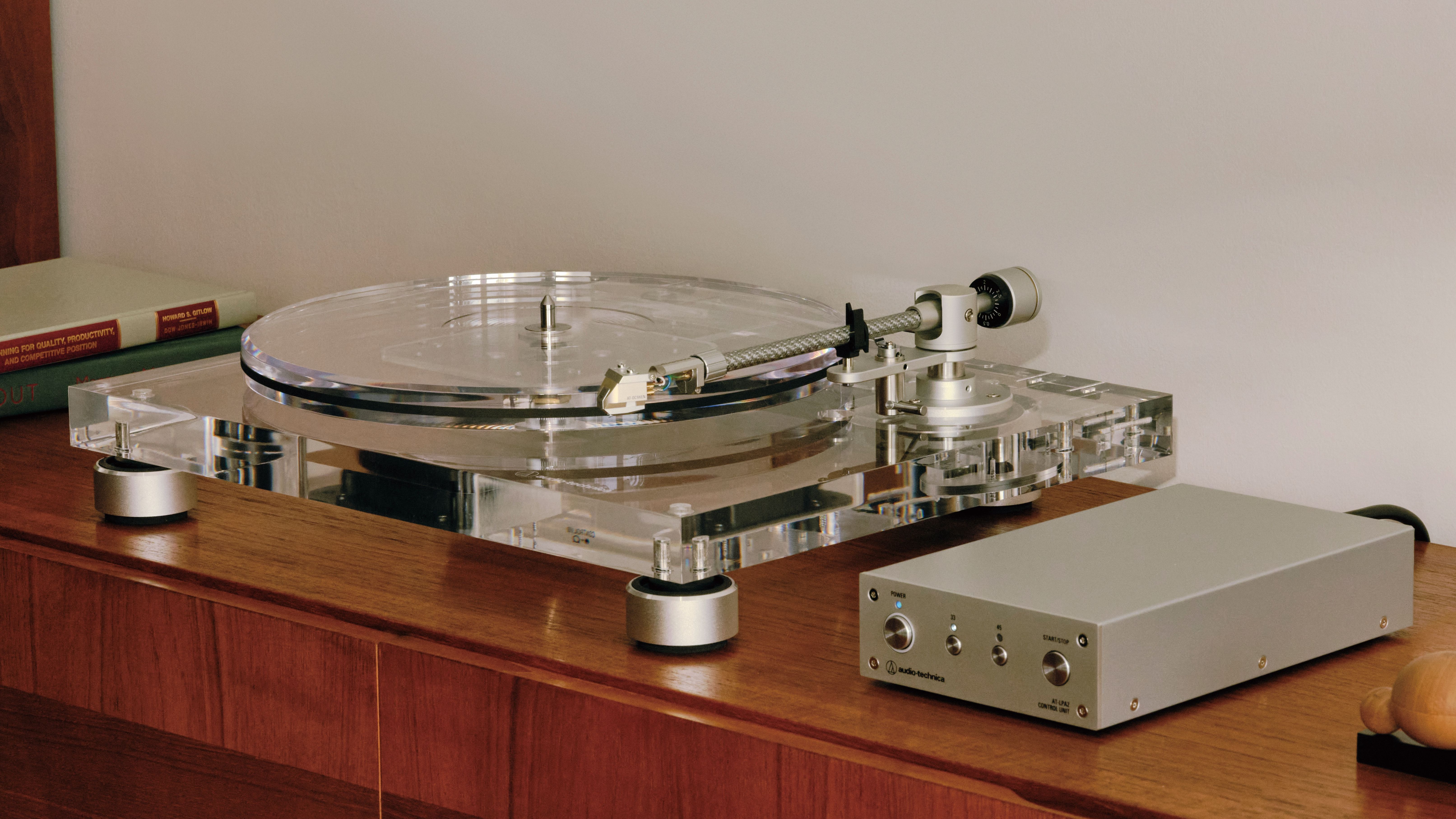 Audio-Technica AT-LPA2 transparent turntable