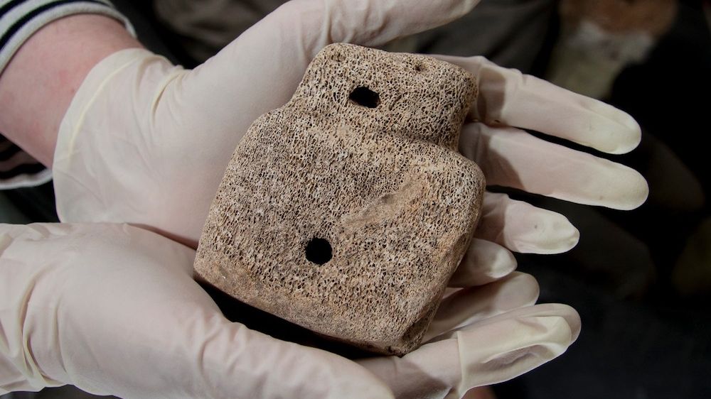 PH๏τos: 5,000-Year-Old Neolithic Figurine | Live Science