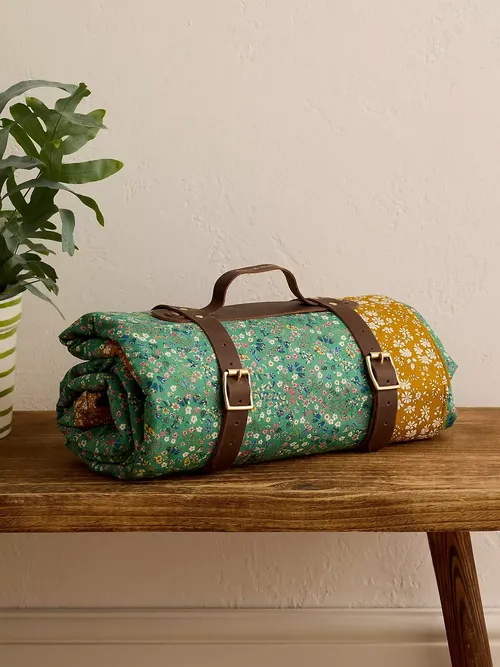 Coco & Wolf Picnic Blanket