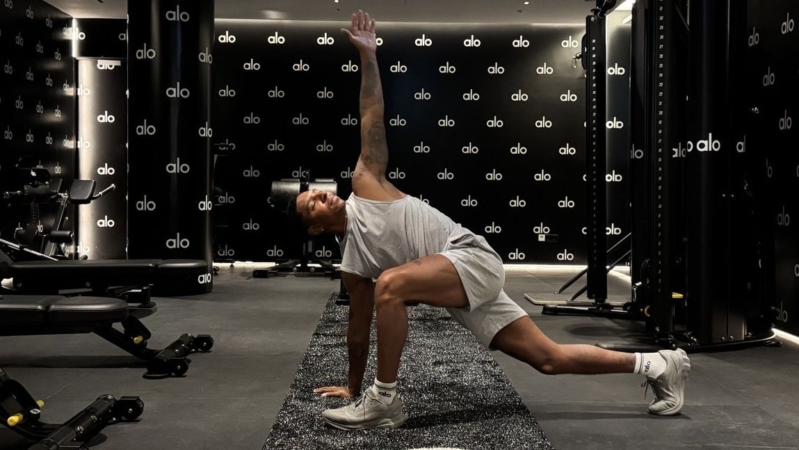 Man demonstrates world&amp;rsquo;s greatest stretch in gym
