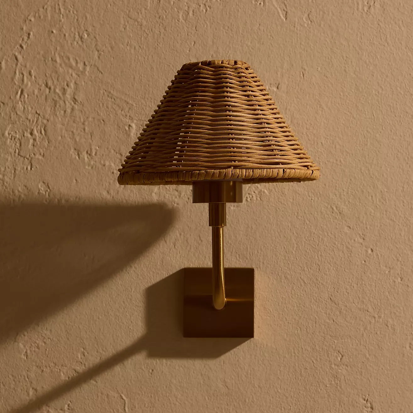 Babbington Wicker Rechargeable Wall Light