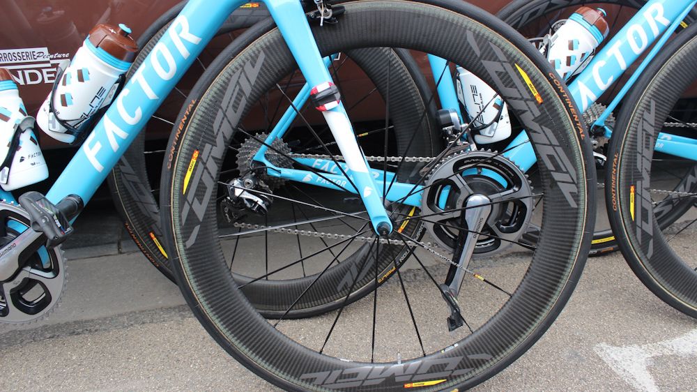 MAVIC ROAD WHEELSET COMETE PRO CARBON SL UST DISC CL M11