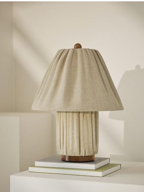 Soft Pleated Fabric Table Lamp