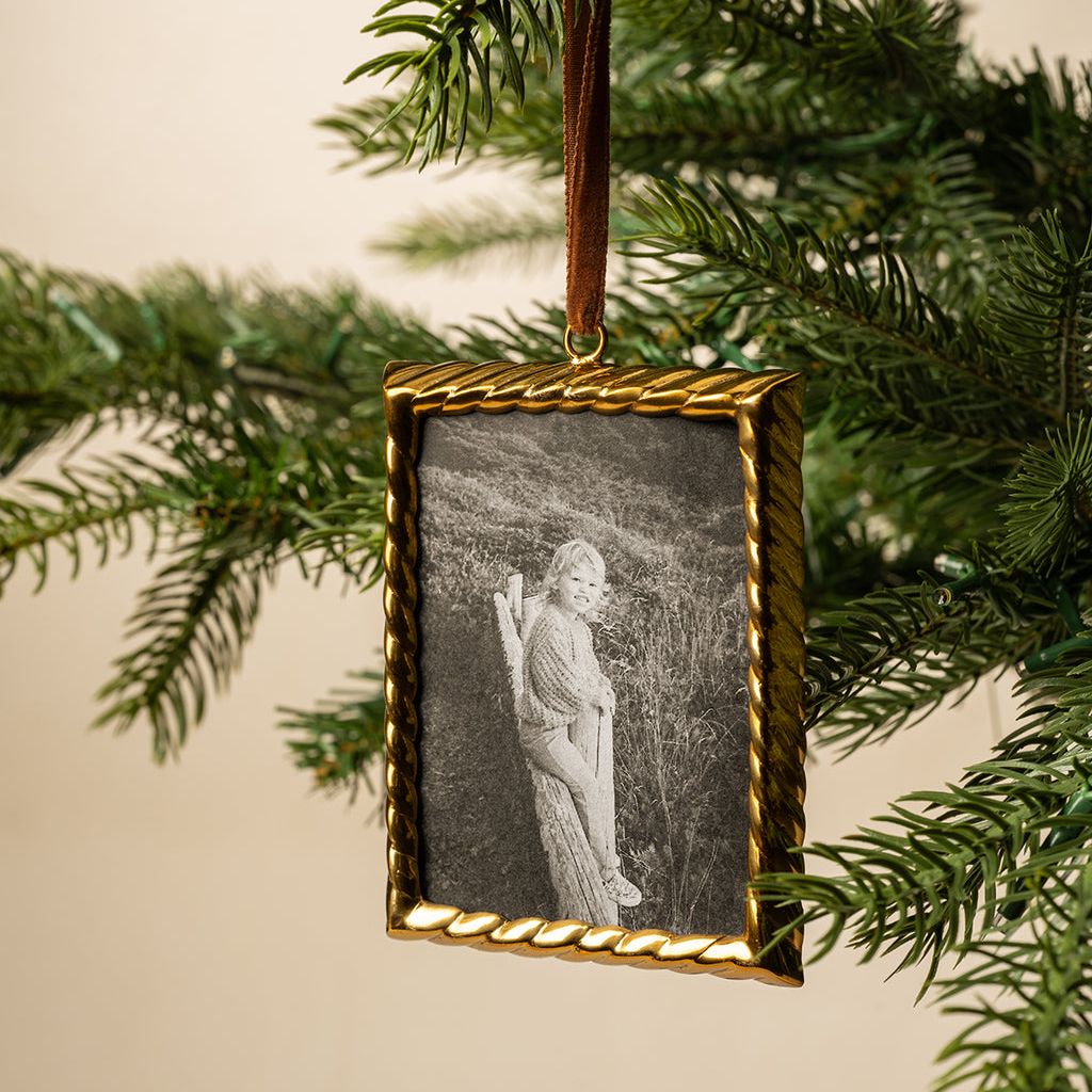 Braided Brass Frame Ornament