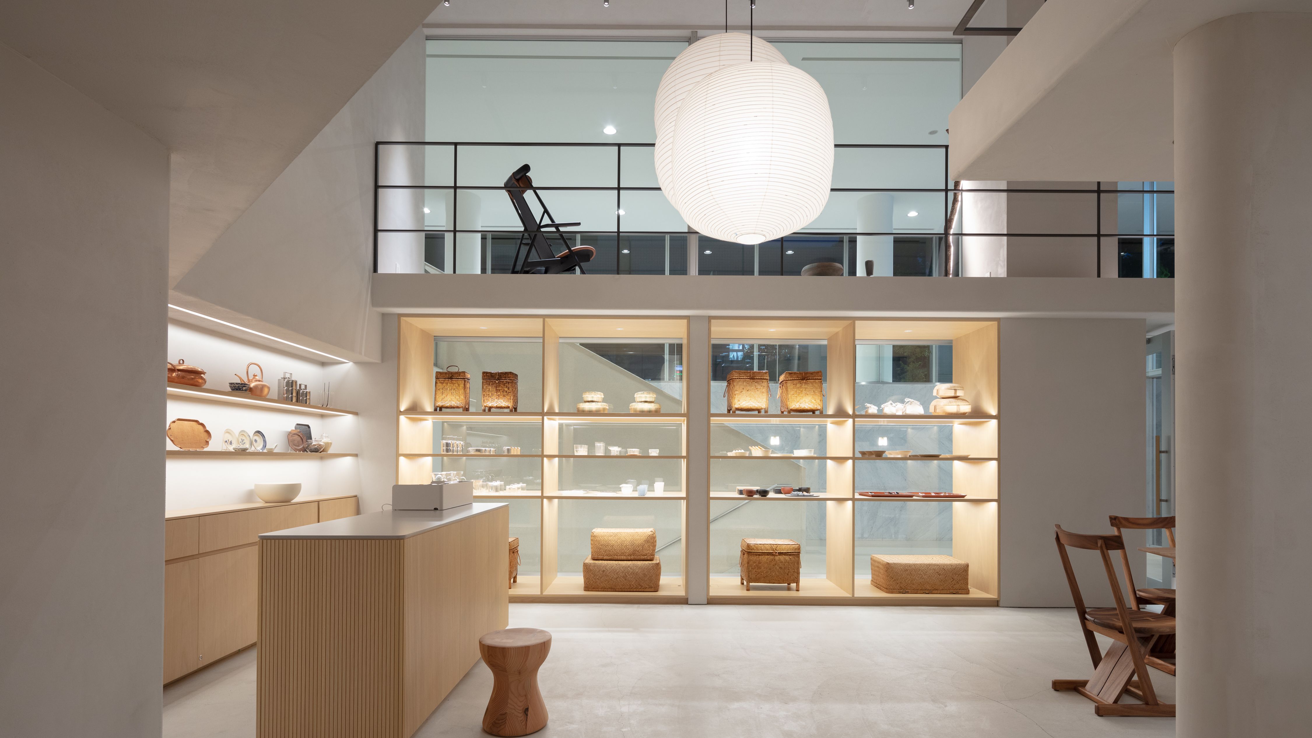 maaa　Designed by THE CONRAN SHOP 棚 THE CONRAN SHOP(コンランショップ)より壁掛けブックシェルフ4段