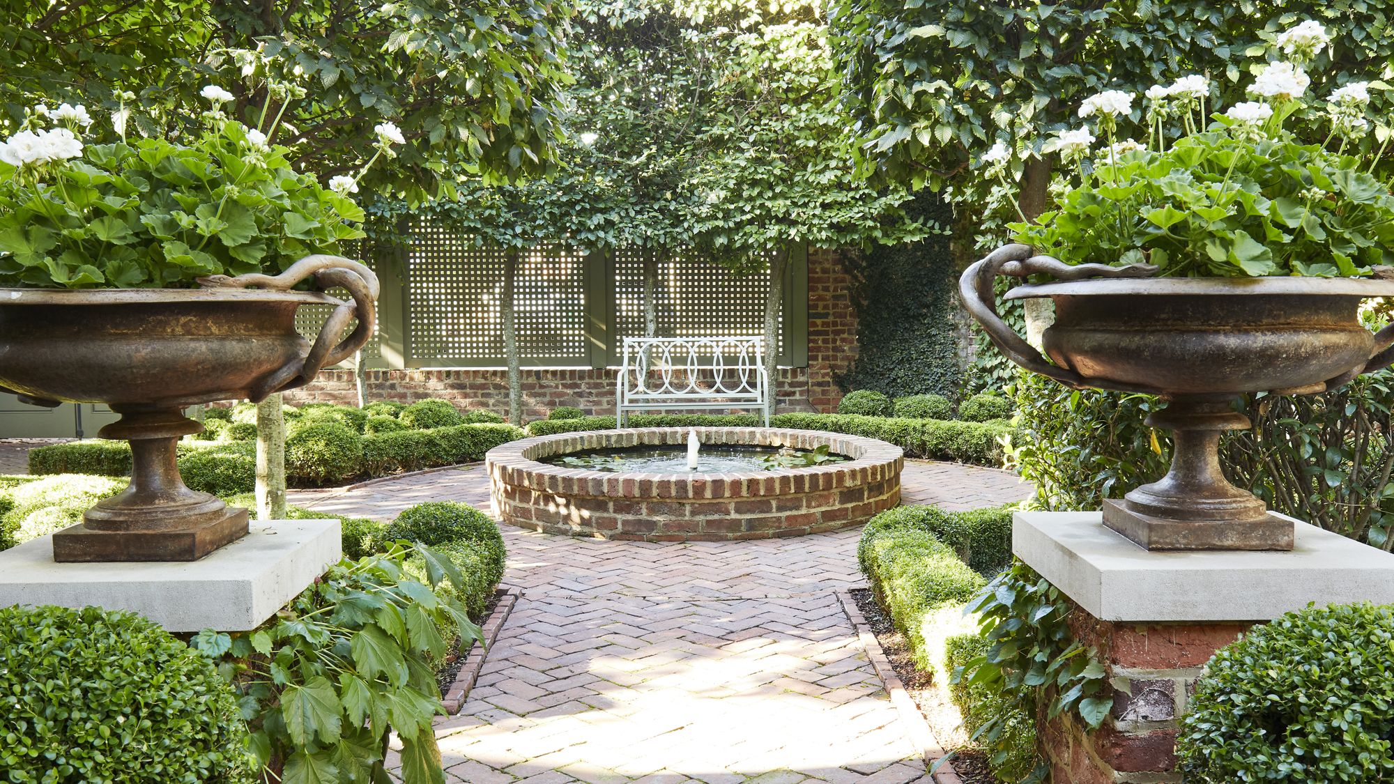 Water feature ideas: 11 ways to add water to any backyard | Homes and Gardens