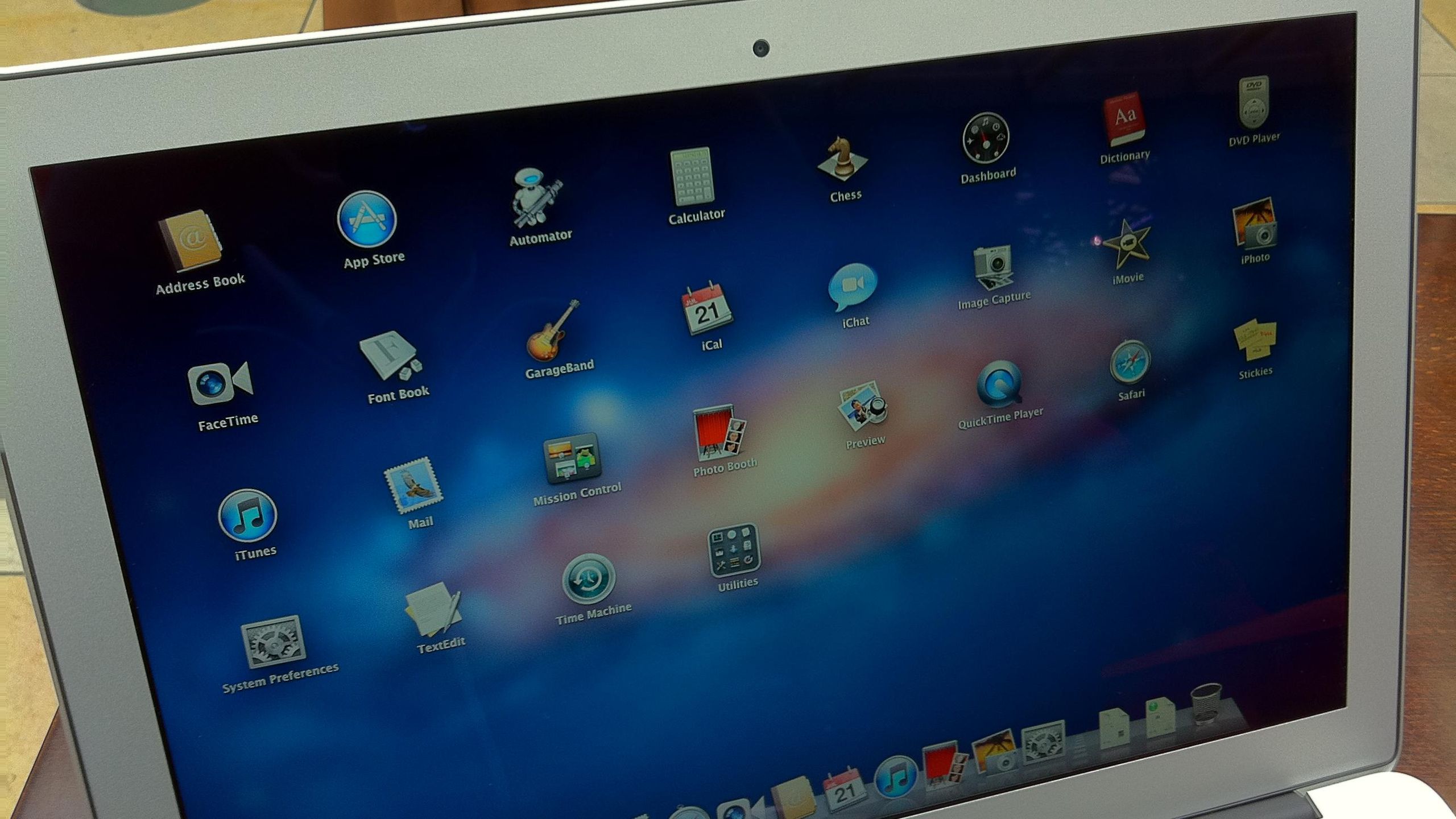 家電 iMac OS X LION os_x_mountain_lion_macs_16x9_2.jpg